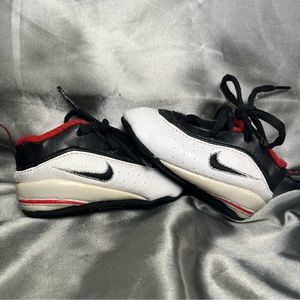 Nike Pippen III 3 Infant Crib Shoes 850168-101  Size 1c 1999 Black White Red EUC